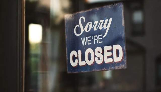 中介跑路致大門(mén)貼滿(mǎn)法院傳票 商務(wù)信息咨詢(xún)行業(yè)的警示